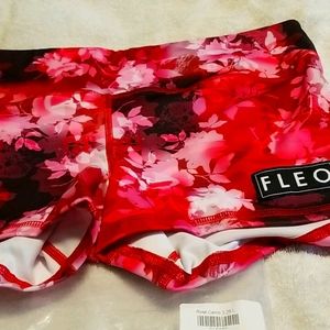 NWT Fleo rose camo 3.25 size L